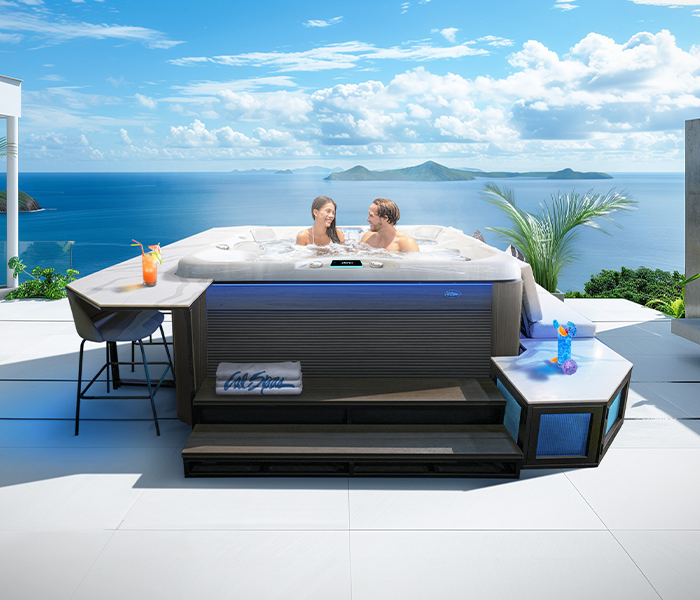 Calspas hot tub being used in a family setting - Notodden